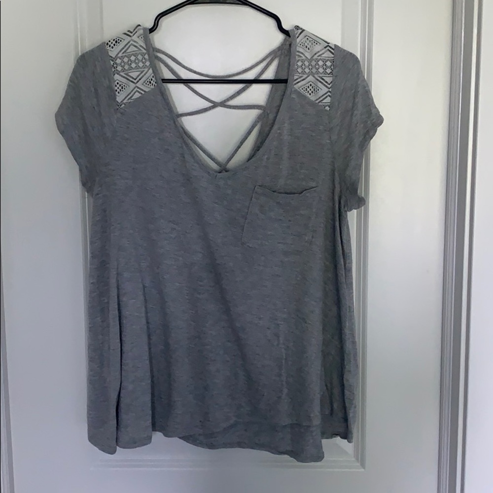 Short sleeve tee